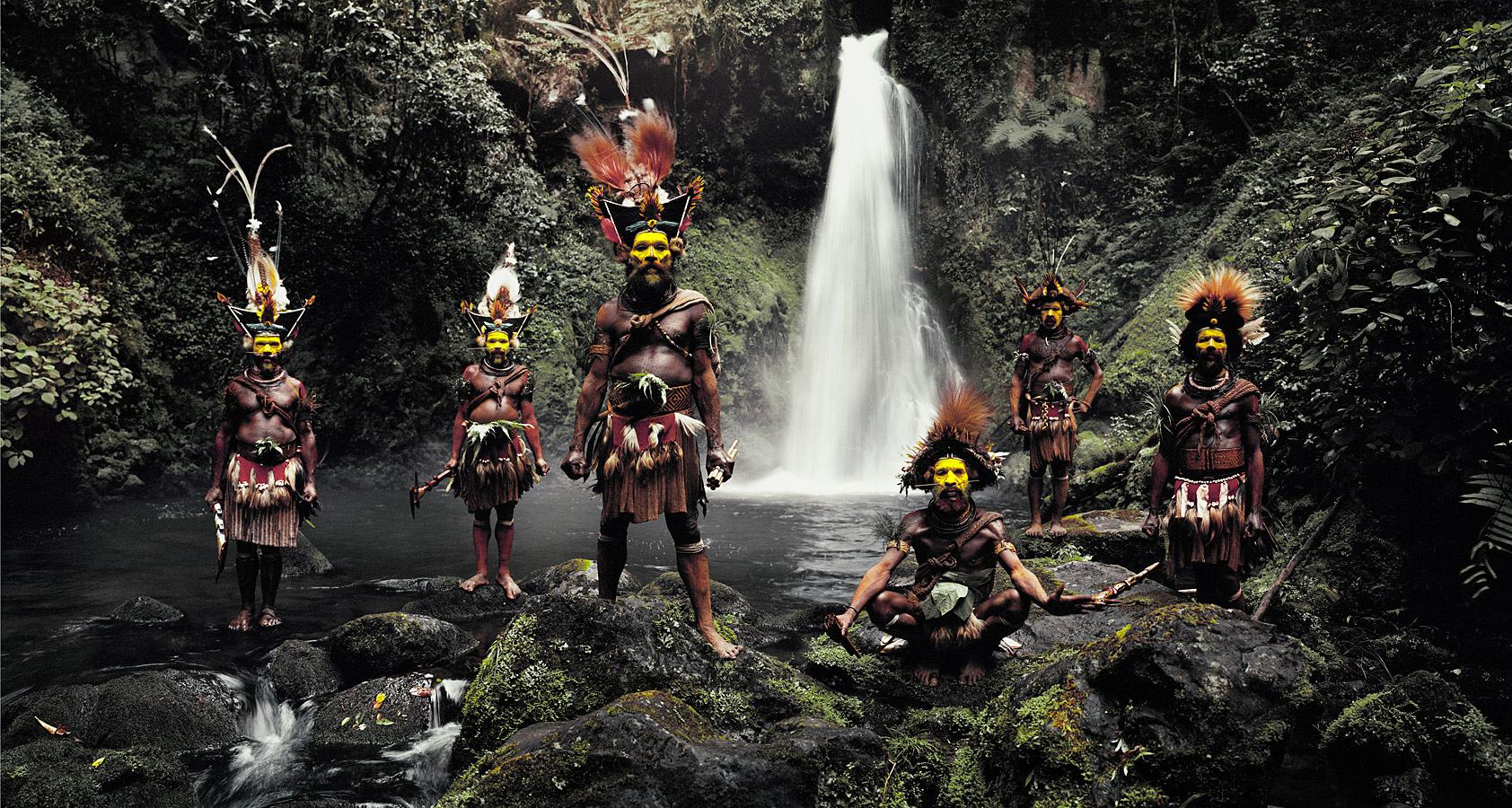 xv-66-tumbu-hangu-peter-hapiya-kati-hengene-steven-huli-wigmen-ambua-falls-tari-valley-papua-new-guinea-2010-available-in-62x-110cm-100x-180-cm-140x-260-cm-180x-360-cm