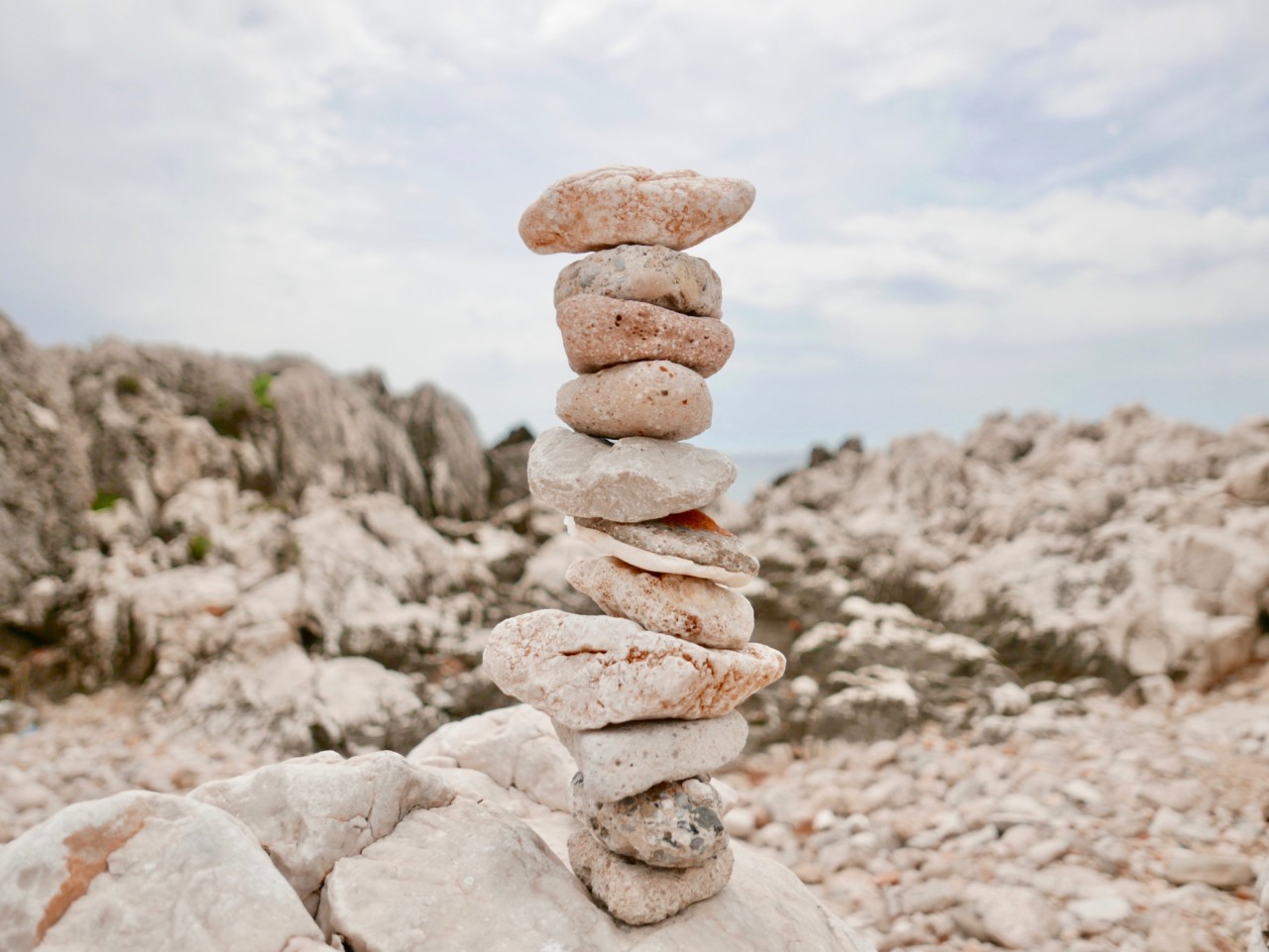 lime-stone-tower-cap-martin-ocean-frankrike-green-house