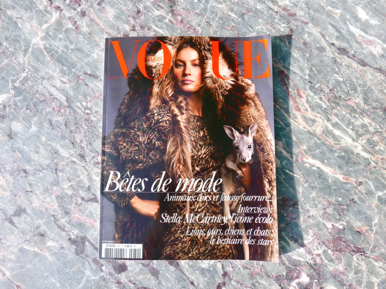 vogue-paris-cover-forside-gisele-bundchen-faux-fur-pels-green-house