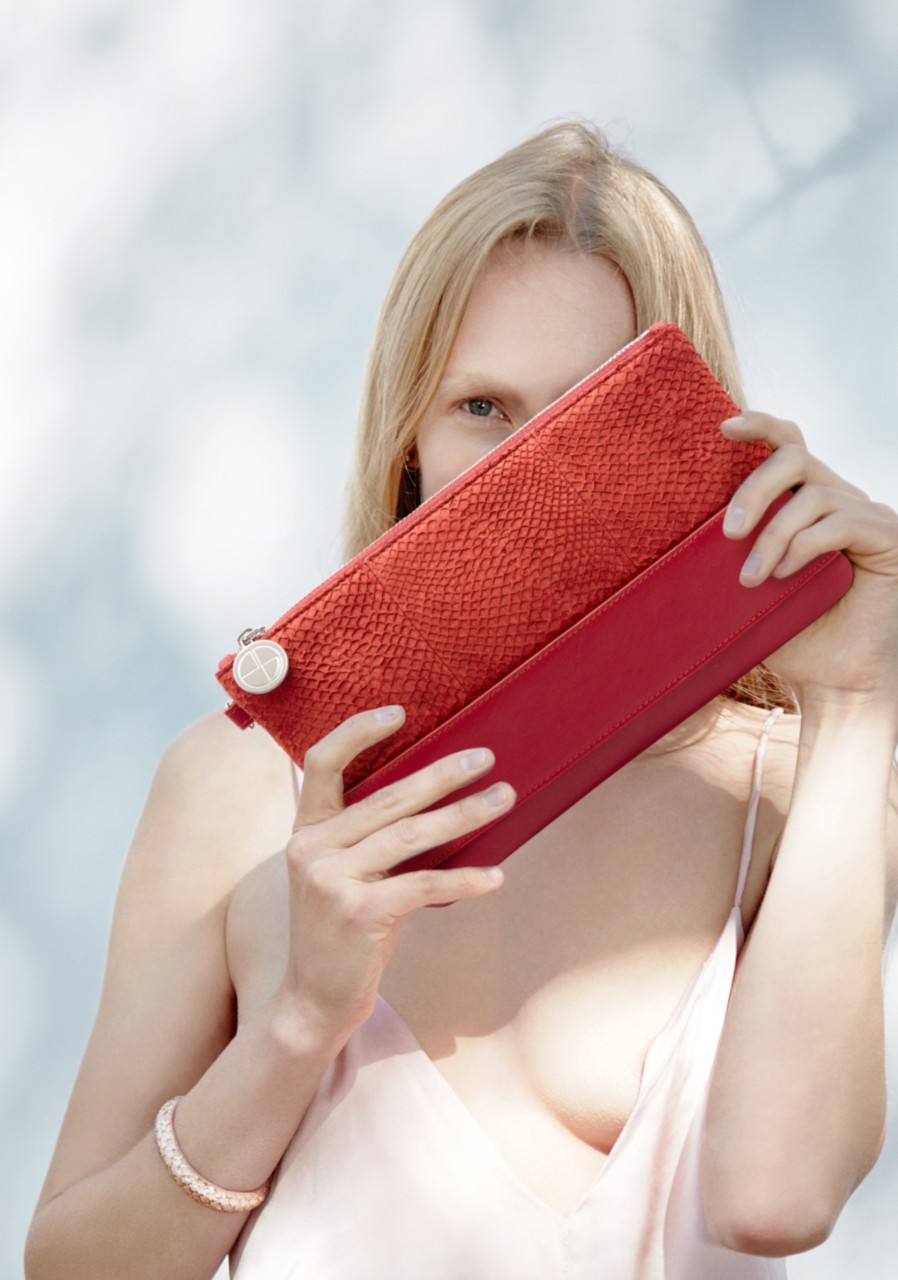 jenny-sinkaberg-studio-ebn-red-clutch-green-house